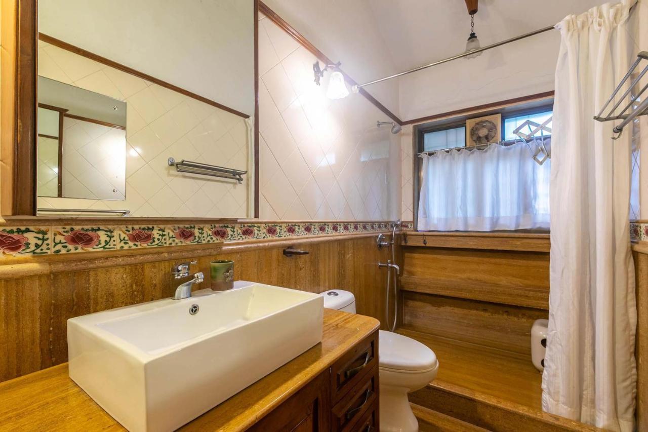 Stayvista's Casa Palmera: Pet-Friendly Villa with Pool and Games Alibag Exterior photo